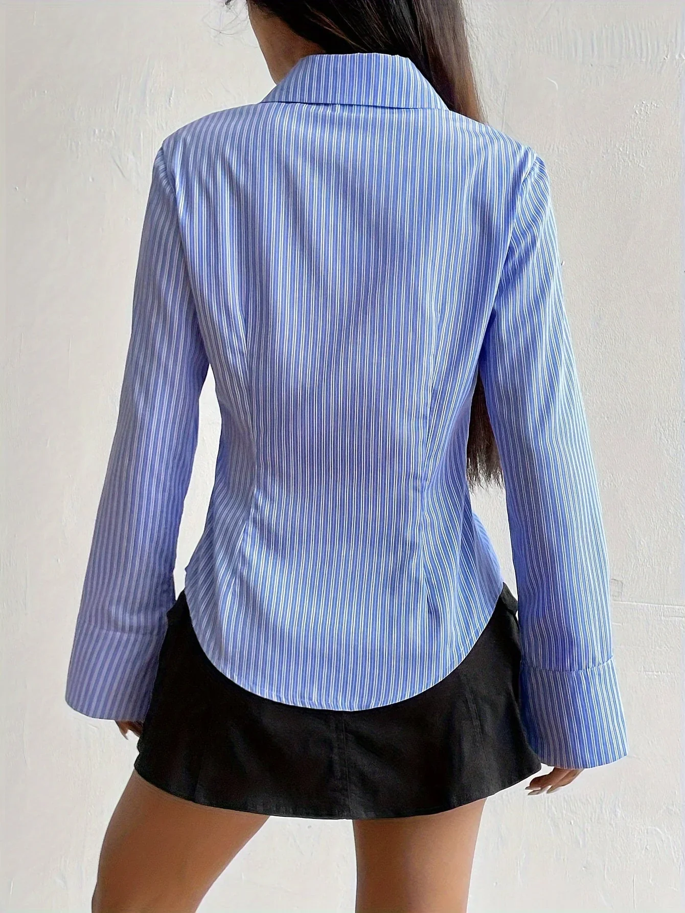 Odelina Shirt | Elegant Long Sleeve Polo with V-Neckline - Image 4