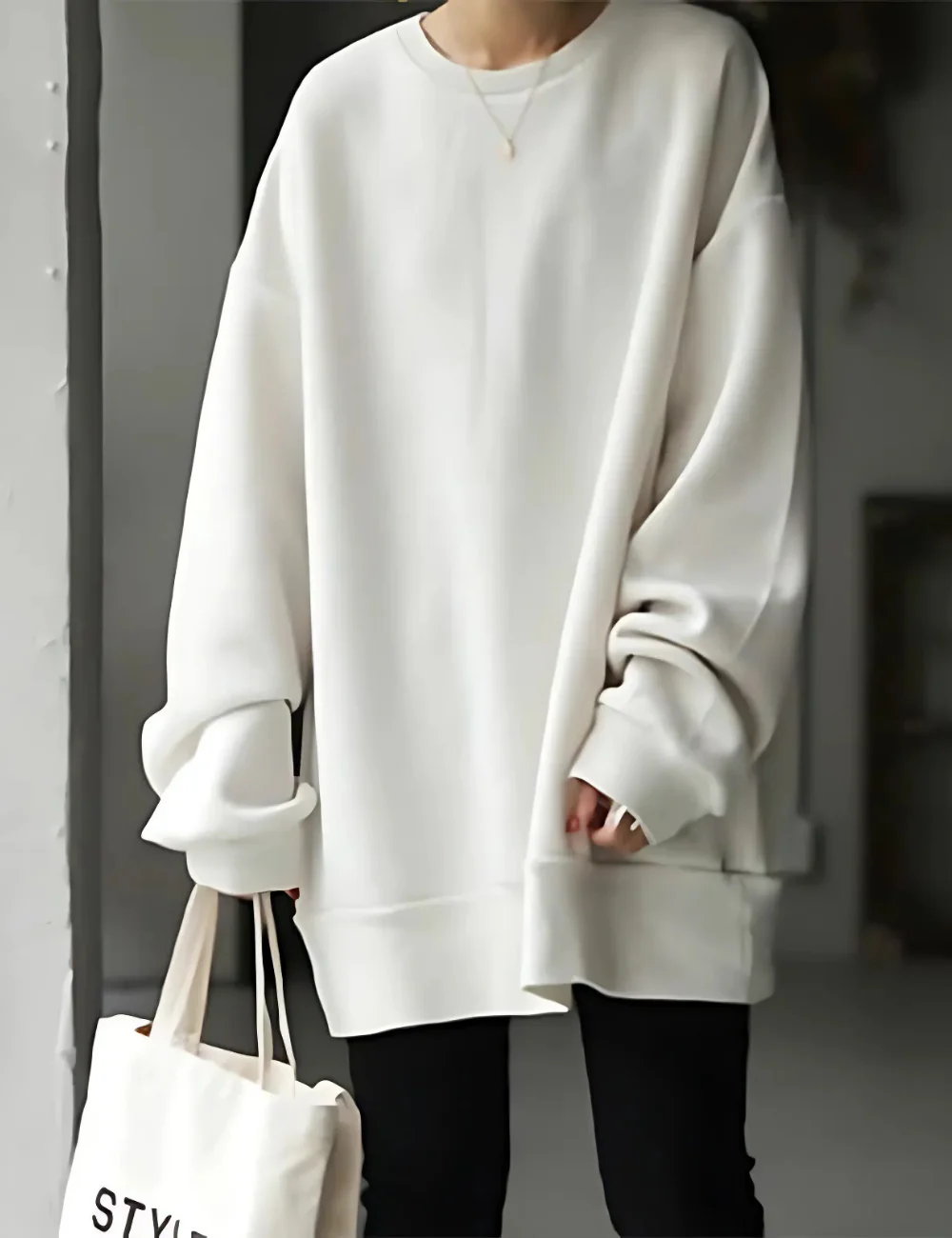 Women’s Sweatshirt – Oversized Fit – Cotton Feel – Crew Neck – Tunic Length – Long Sleeves - Image 3