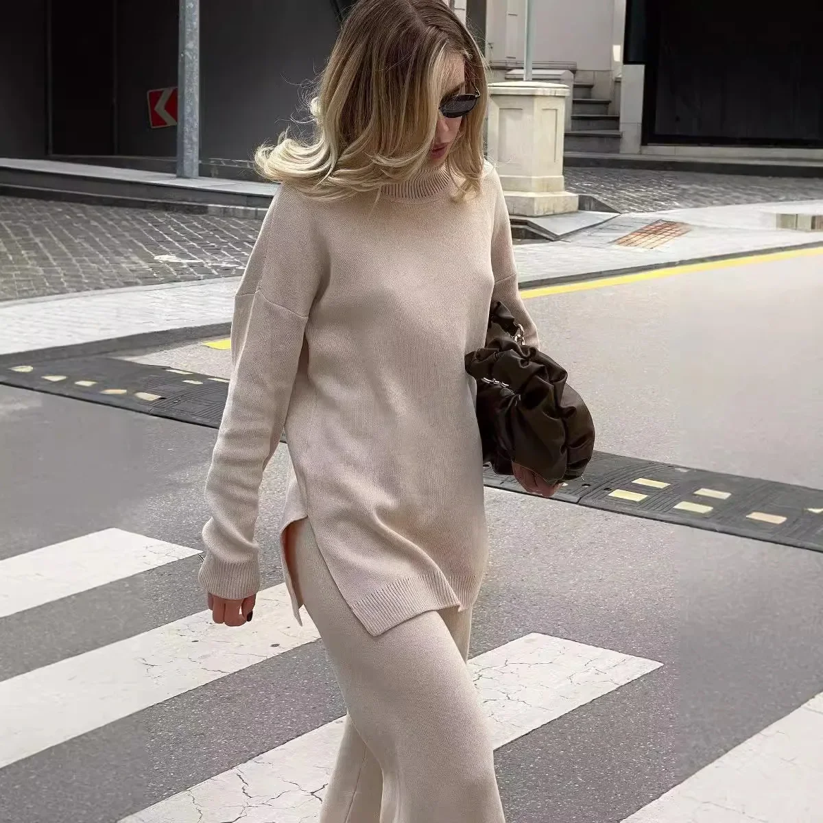 Women’s Turtleneck Sweater – Oversized Fit – Ribbed Knit – Casual Everyday Wear - Image 4